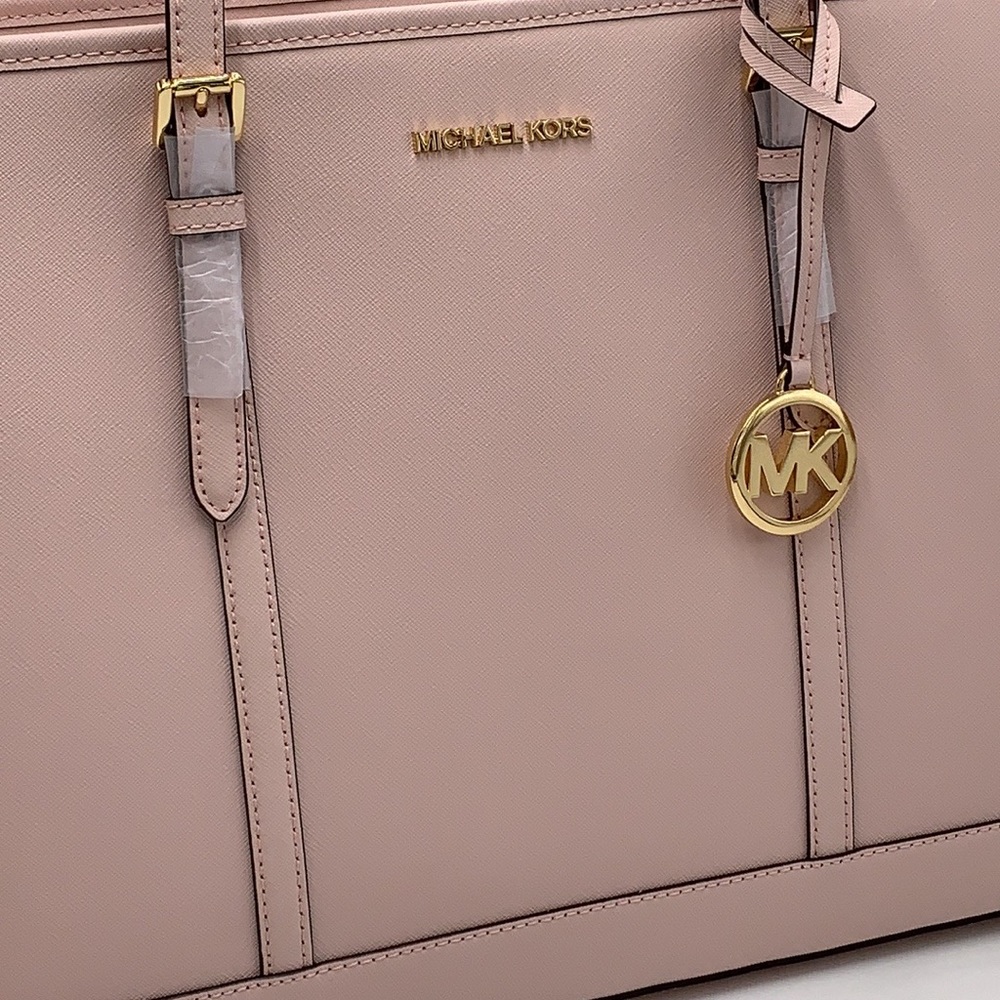 MICHAEL KORS
Jet Set Travel Large Top Zip Shoulder Tote Saffiano Leather
NWT - Picture 2 of 16